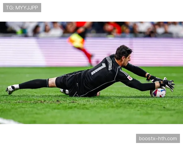 库尔图瓦:3次西甲萨莫拉奖+门将冲击金球的上限案例 库尔图瓦:3次西甲萨莫拉奖+门将冲击金球的上限案例