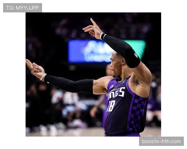 拉塞尔·韦斯特布鲁克一出门那身搭配，瞬间让我怀疑自己是不是穷了好几代